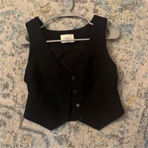 Aritzia wilfred black vest